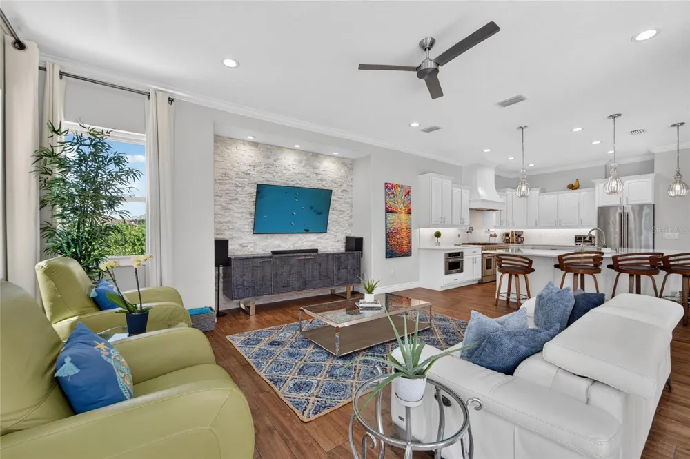 6203 MARBELLA BOULEVARD Apollo Beach, FL 33572