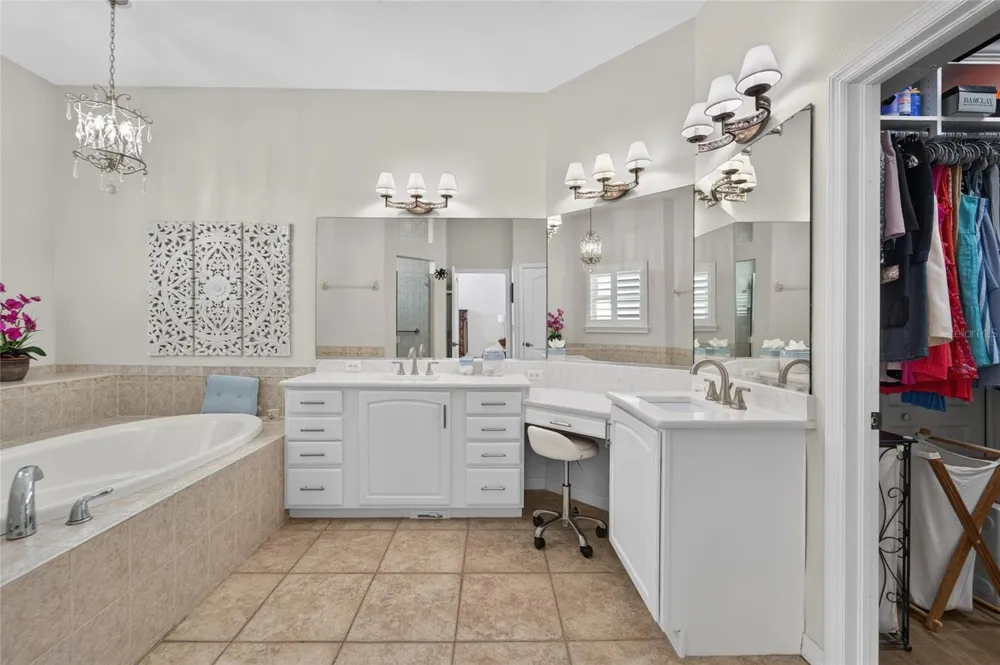 6203 MARBELLA BOULEVARD Apollo Beach, FL 33572