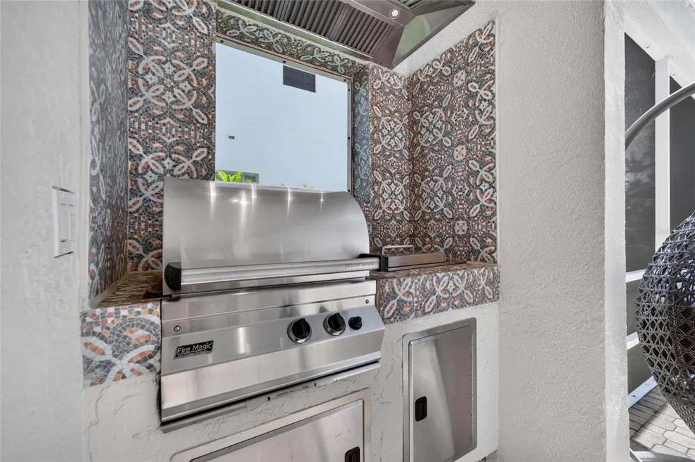 6203 MARBELLA BOULEVARD Apollo Beach, FL 33572