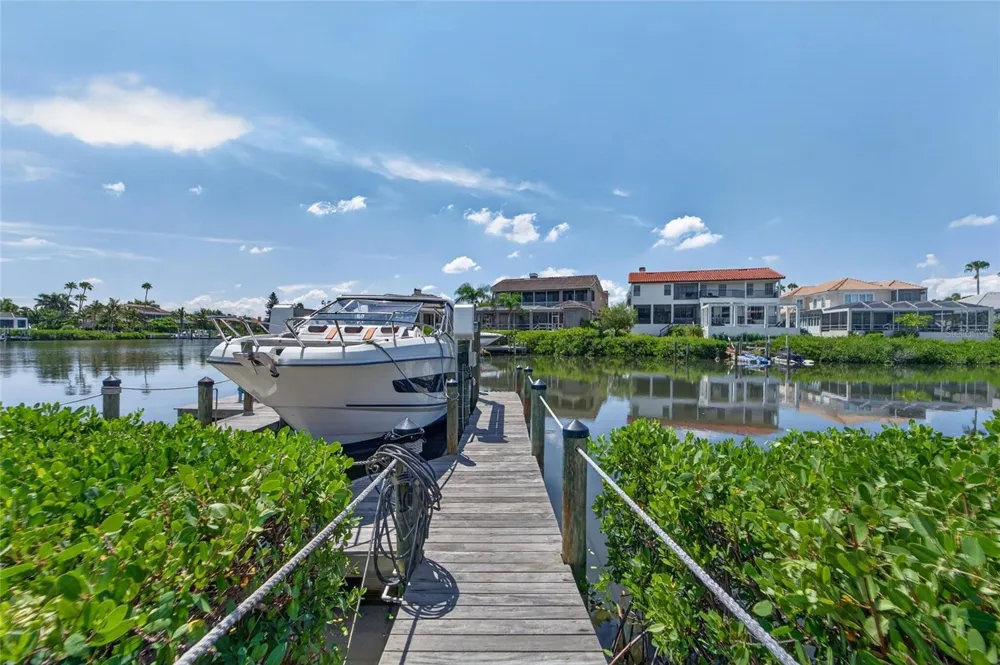 6203 MARBELLA BOULEVARD Apollo Beach, FL 33572