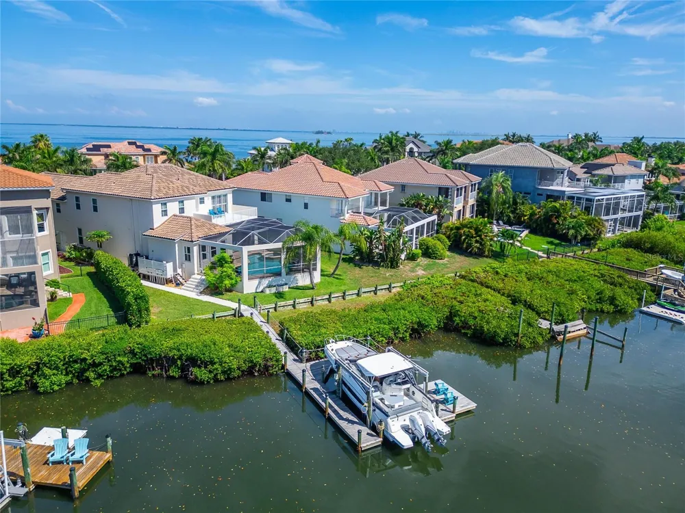 6203 MARBELLA BOULEVARD Apollo Beach, FL 33572