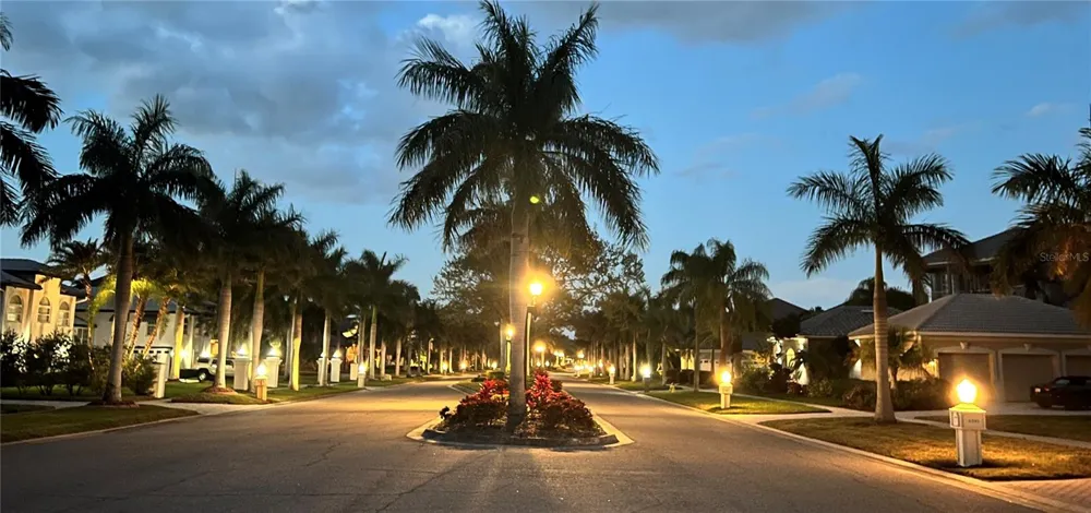 6203 MARBELLA BOULEVARD Apollo Beach, FL 33572