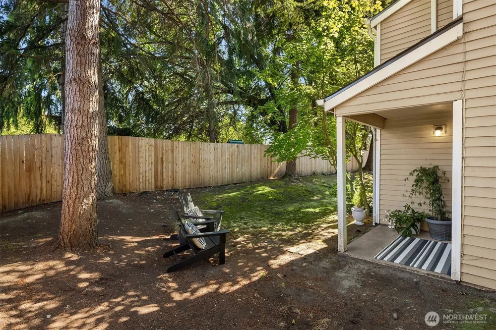 1227 S 238th Lane #804 Des Moines, WA 98198