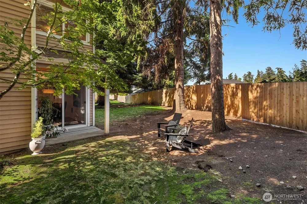 1227 S 238th Lane #804 Des Moines, WA 98198