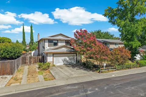 106 Clayton Circle
