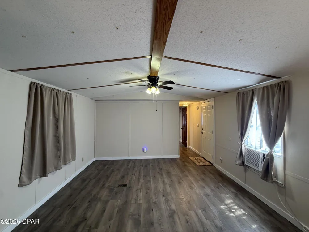 3210 Hughes Lane Cottondale, FL 32431
