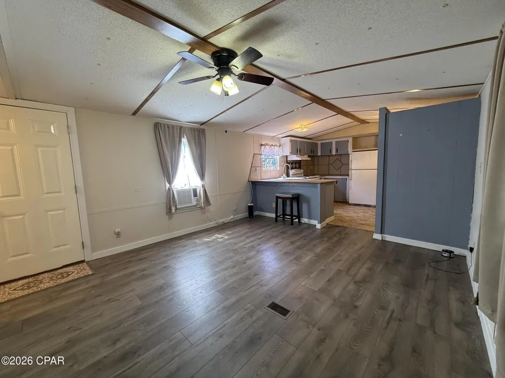 3210 Hughes Lane Cottondale, FL 32431
