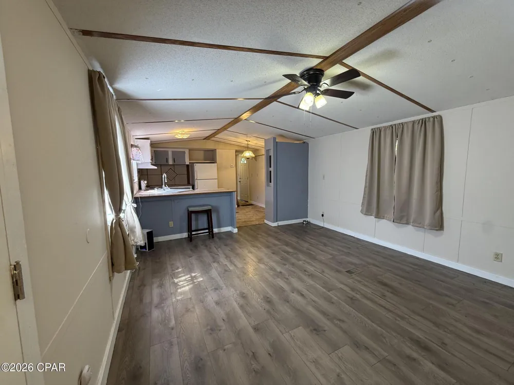 3210 Hughes Lane Cottondale, FL 32431