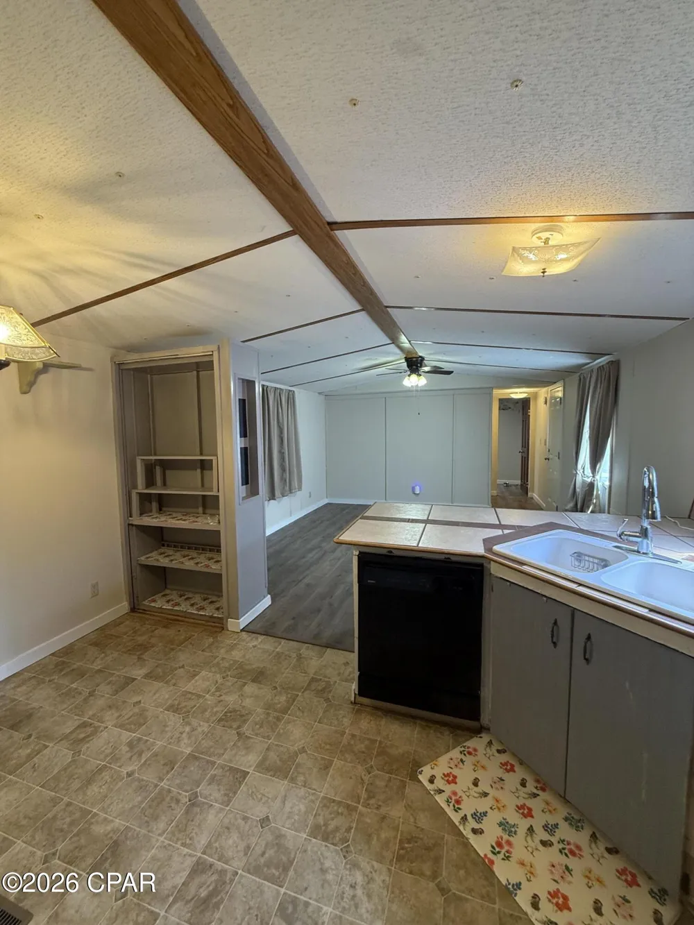 3210 Hughes Lane Cottondale, FL 32431