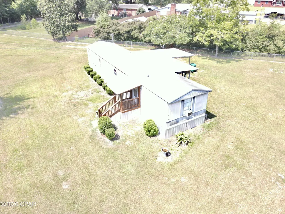 3210 Hughes Lane Cottondale, FL 32431