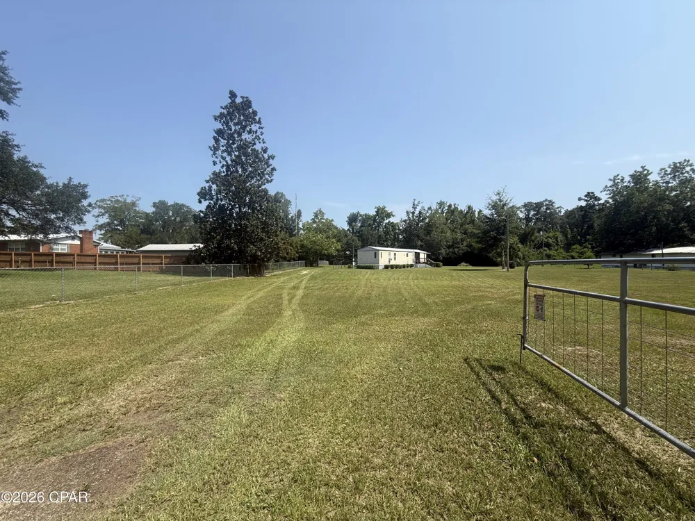 3210 Hughes Lane Cottondale, FL 32431