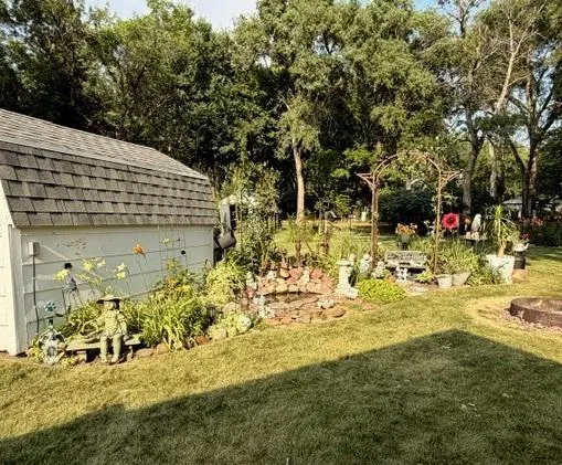 1113 Drake Avenue Windom, MN 56101