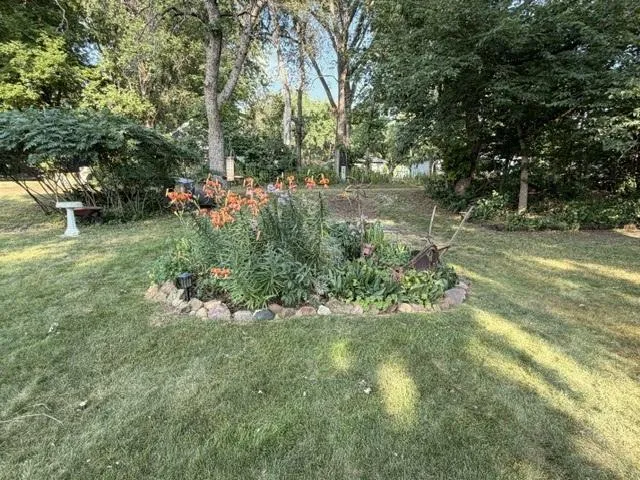 1113 Drake Avenue Windom, MN 56101