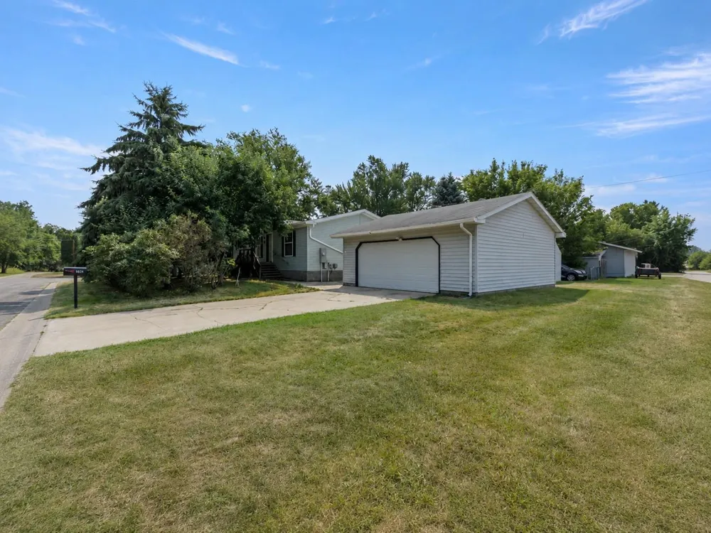 1024 Q STREET NE Brainerd, MN 56401