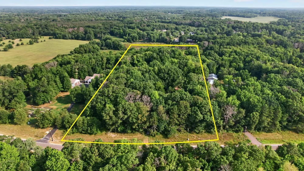 8055 Fawn Lake Drive NE Linwood, MN 55079