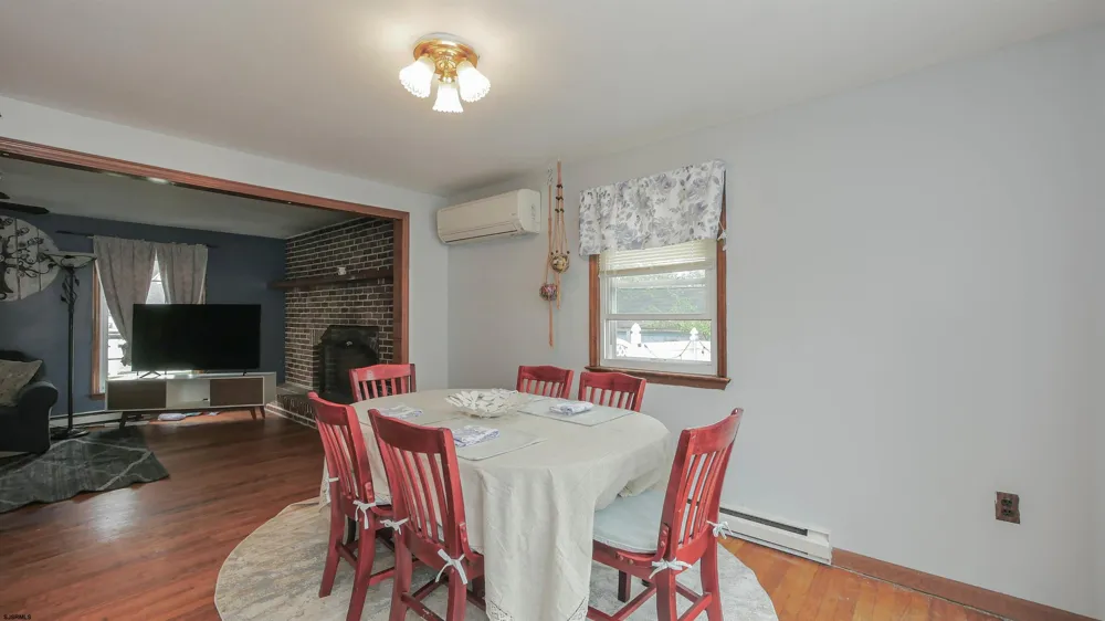 103 Cherokee Ln Absecon, NJ 08201