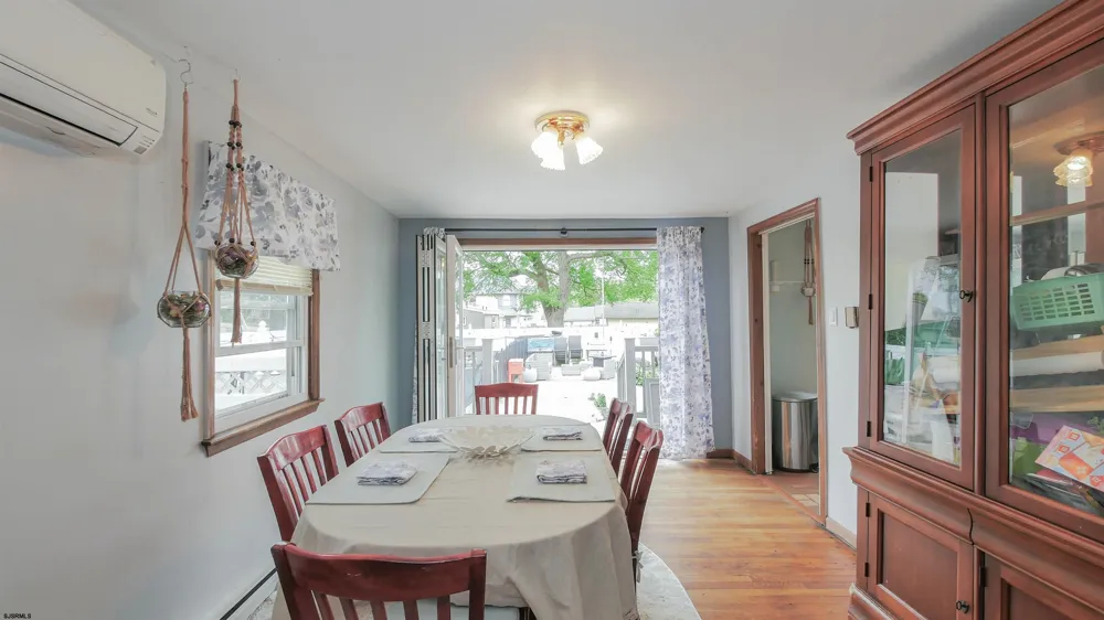 103 Cherokee Ln Absecon, NJ 08201