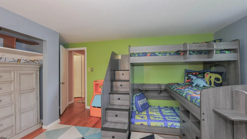 103 Cherokee Ln Absecon, NJ 08201