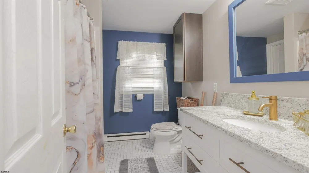 103 Cherokee Ln Absecon, NJ 08201