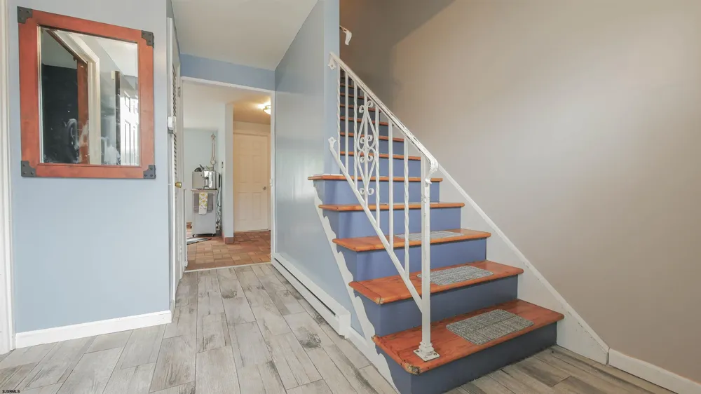 103 Cherokee Ln Absecon, NJ 08201