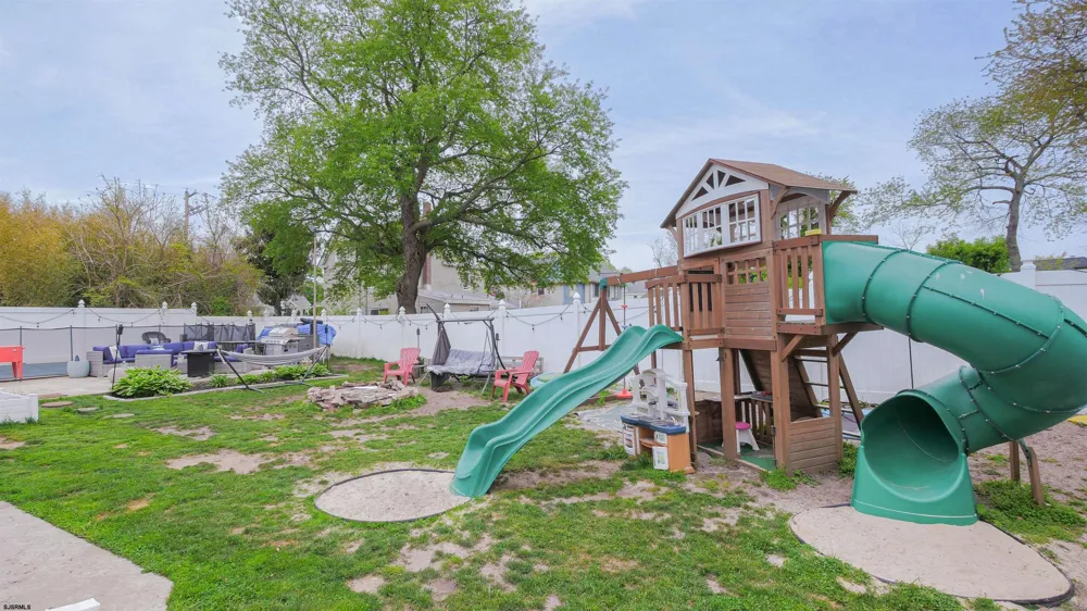 103 Cherokee Ln Absecon, NJ 08201