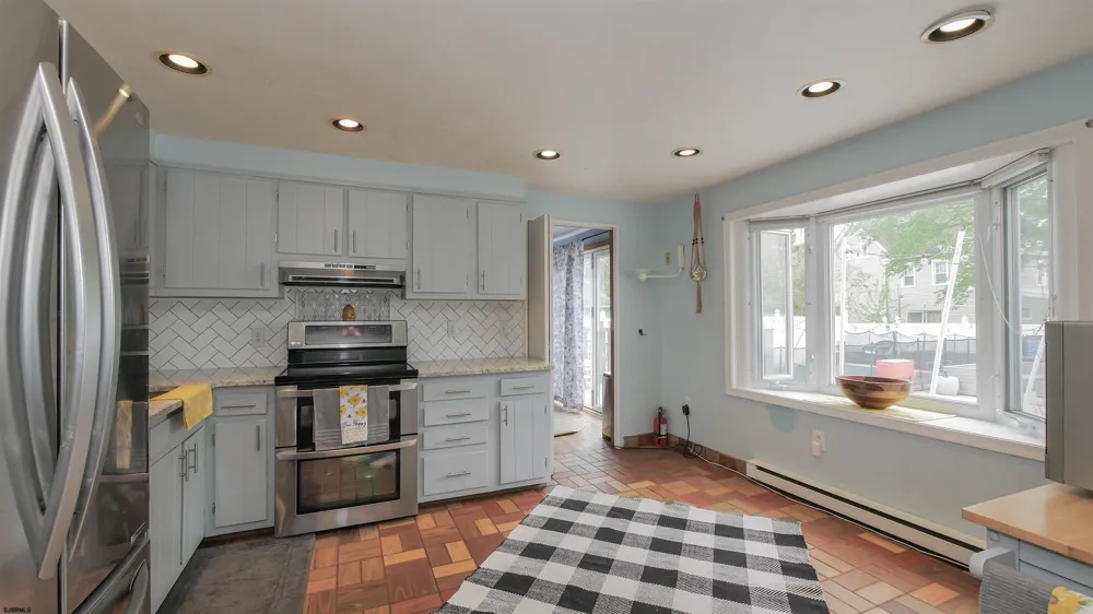 103 Cherokee Ln Absecon, NJ 08201