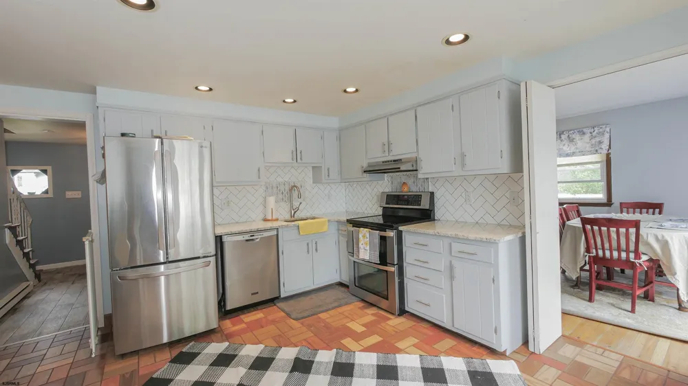 103 Cherokee Ln Absecon, NJ 08201