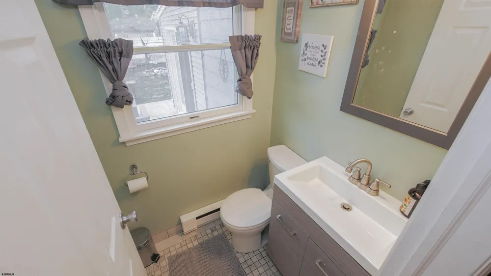 103 Cherokee Ln Absecon, NJ 08201