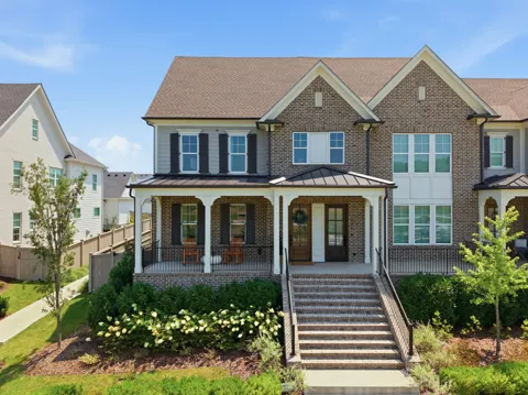 2085 Hollydale Aly