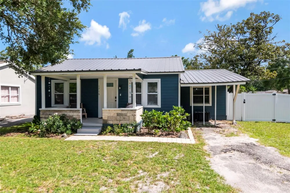 1716 W SITKA STREET Tampa, FL 33604