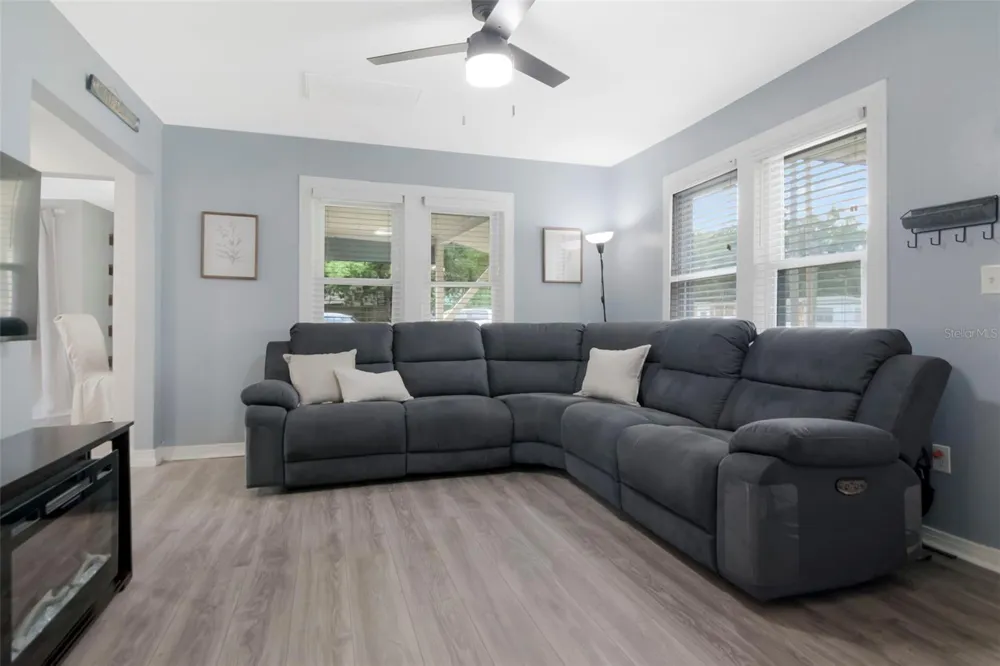 1716 W SITKA STREET Tampa, FL 33604