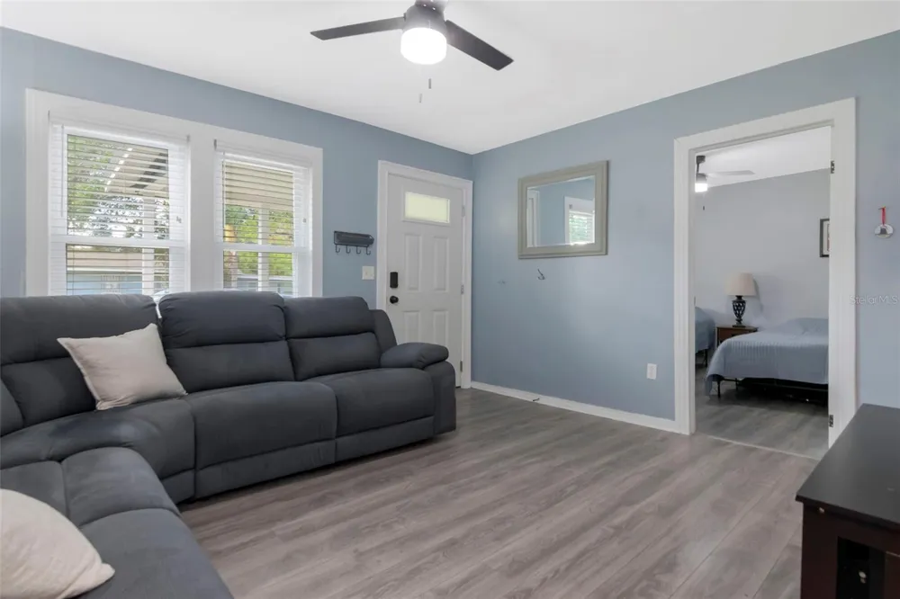 1716 W SITKA STREET Tampa, FL 33604