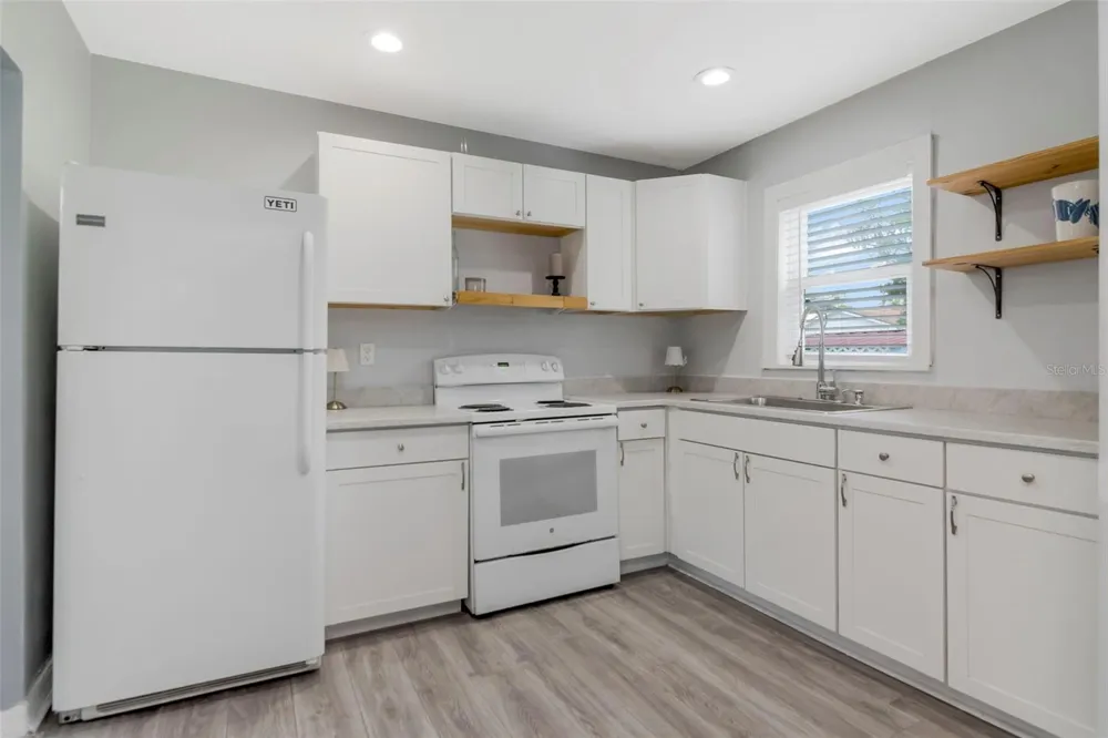 1716 W SITKA STREET Tampa, FL 33604