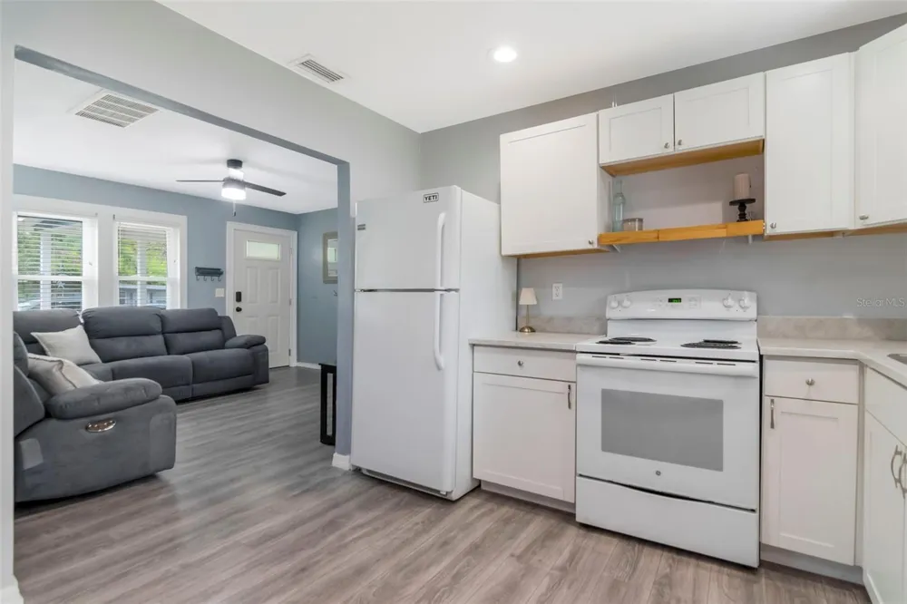 1716 W SITKA STREET Tampa, FL 33604