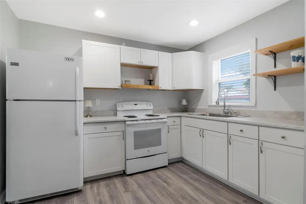 1716 W SITKA STREET Tampa, FL 33604