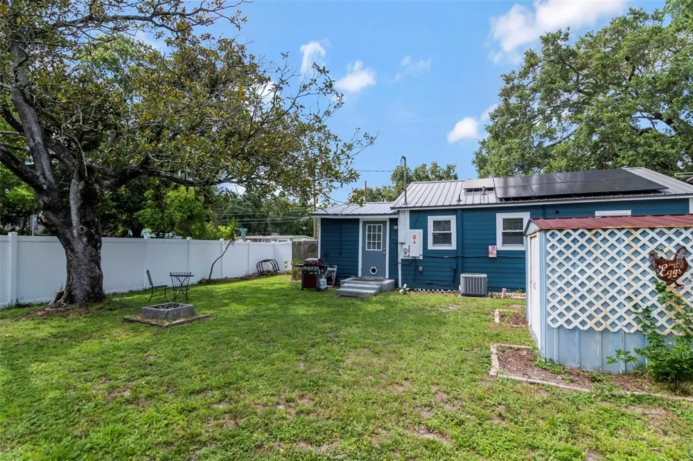 1716 W SITKA STREET Tampa, FL 33604