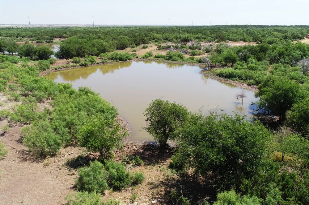Craven Rd. Quanah, TX 79252