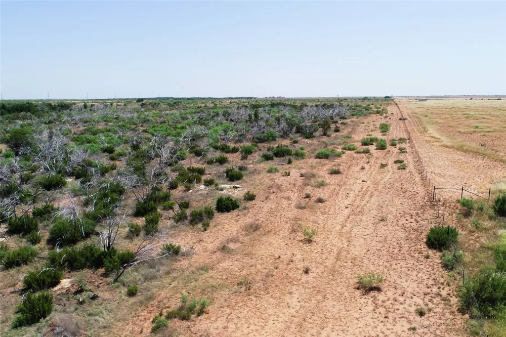 Craven Rd. Quanah, TX 79252