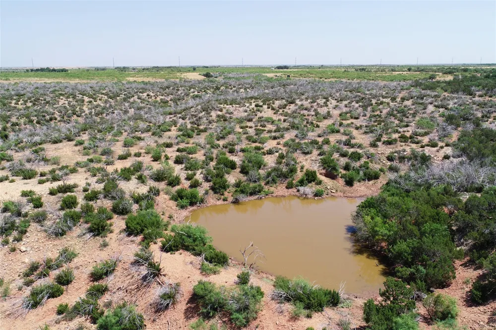 Craven Rd. Quanah, TX 79252