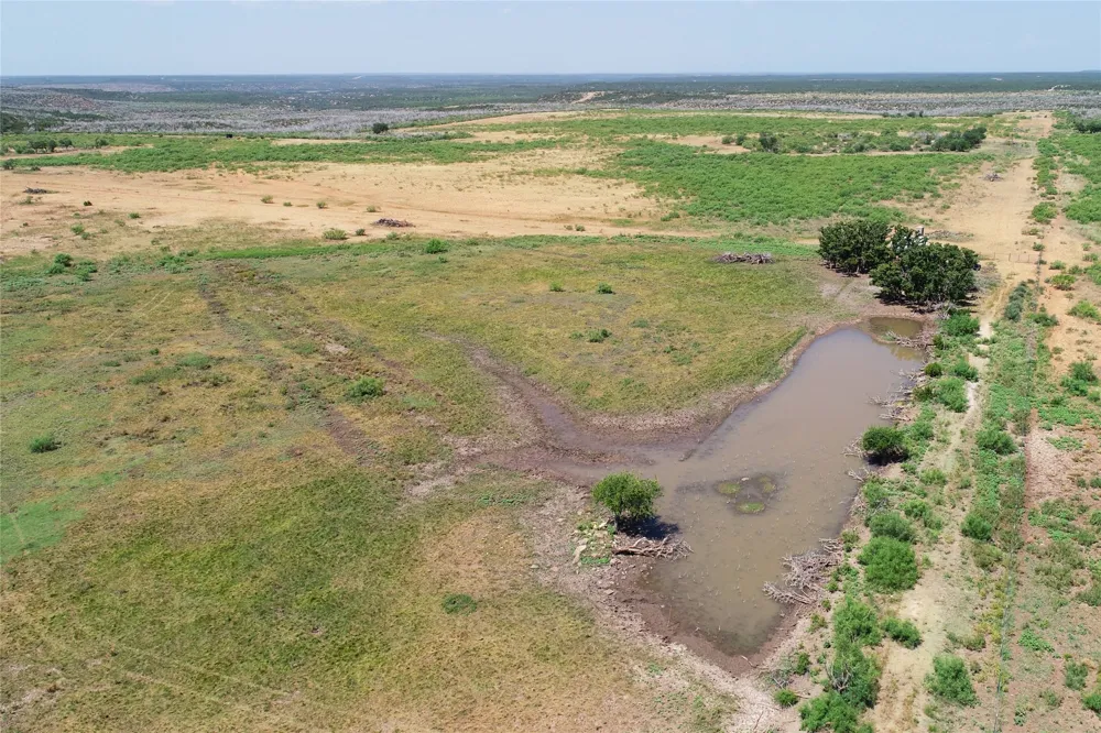 Craven Rd. Quanah, TX 79252