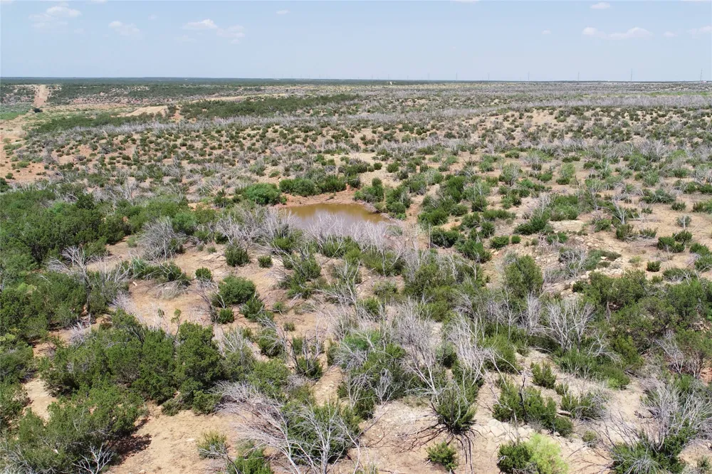 Craven Rd. Quanah, TX 79252