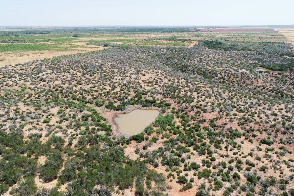 Craven Rd. Quanah, TX 79252