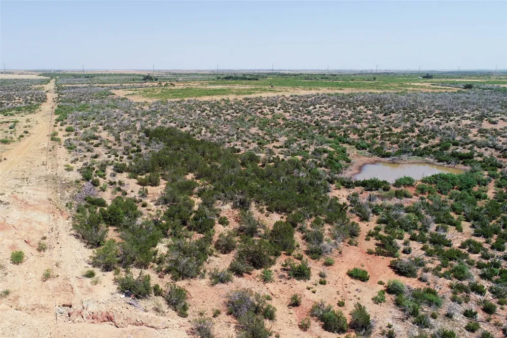 Craven Rd. Quanah, TX 79252