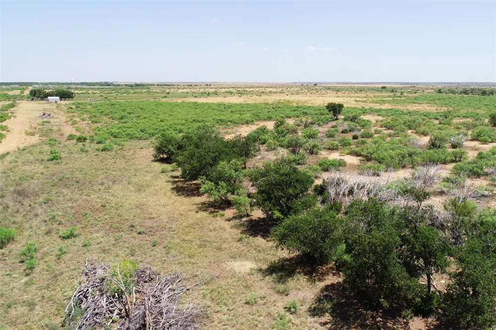 Craven Rd. Quanah, TX 79252