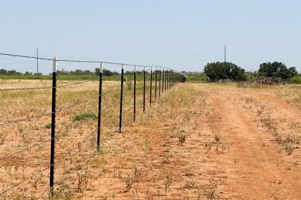 Craven Rd. Quanah, TX 79252