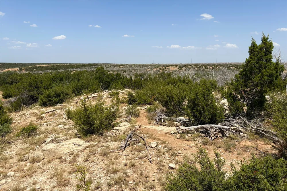 Craven Rd. Quanah, TX 79252