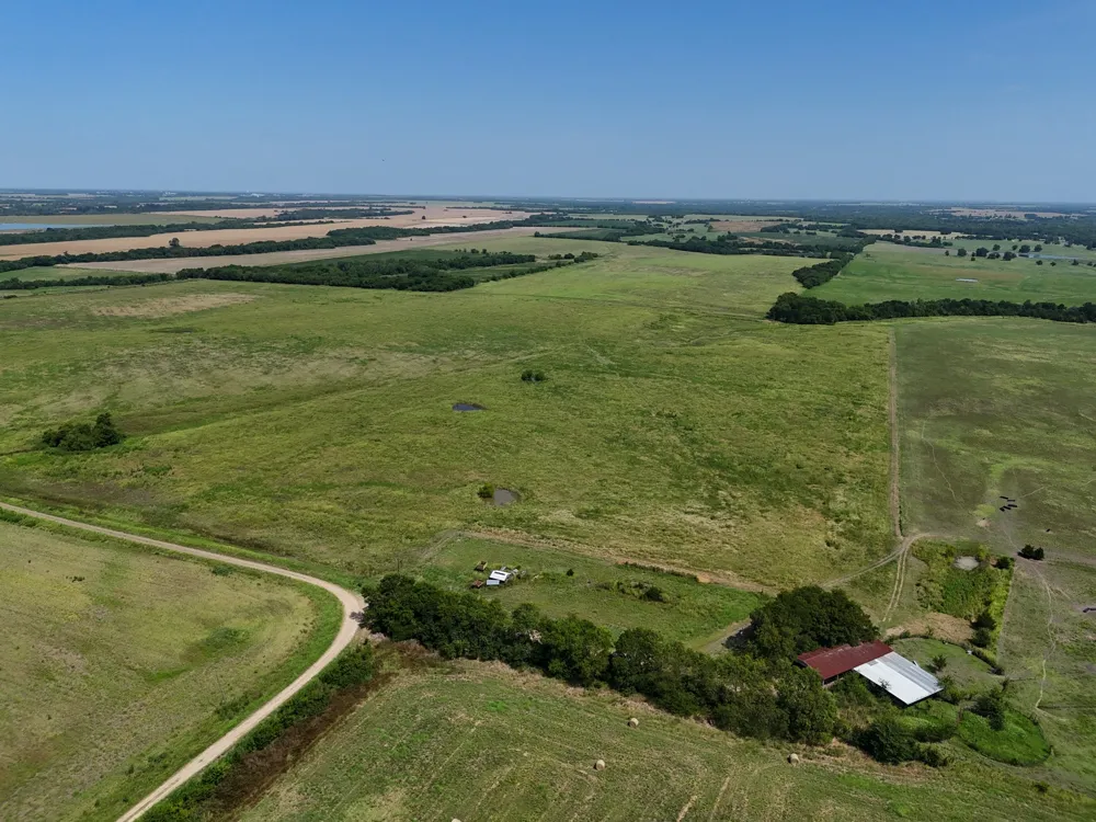 1200 County Road 27450 Honey Grove, TX 75446