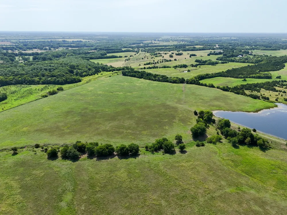 1200 County Road 27450 Honey Grove, TX 75446
