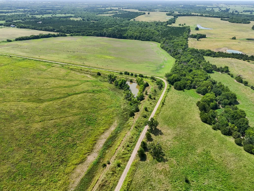 1200 County Road 27450 Honey Grove, TX 75446