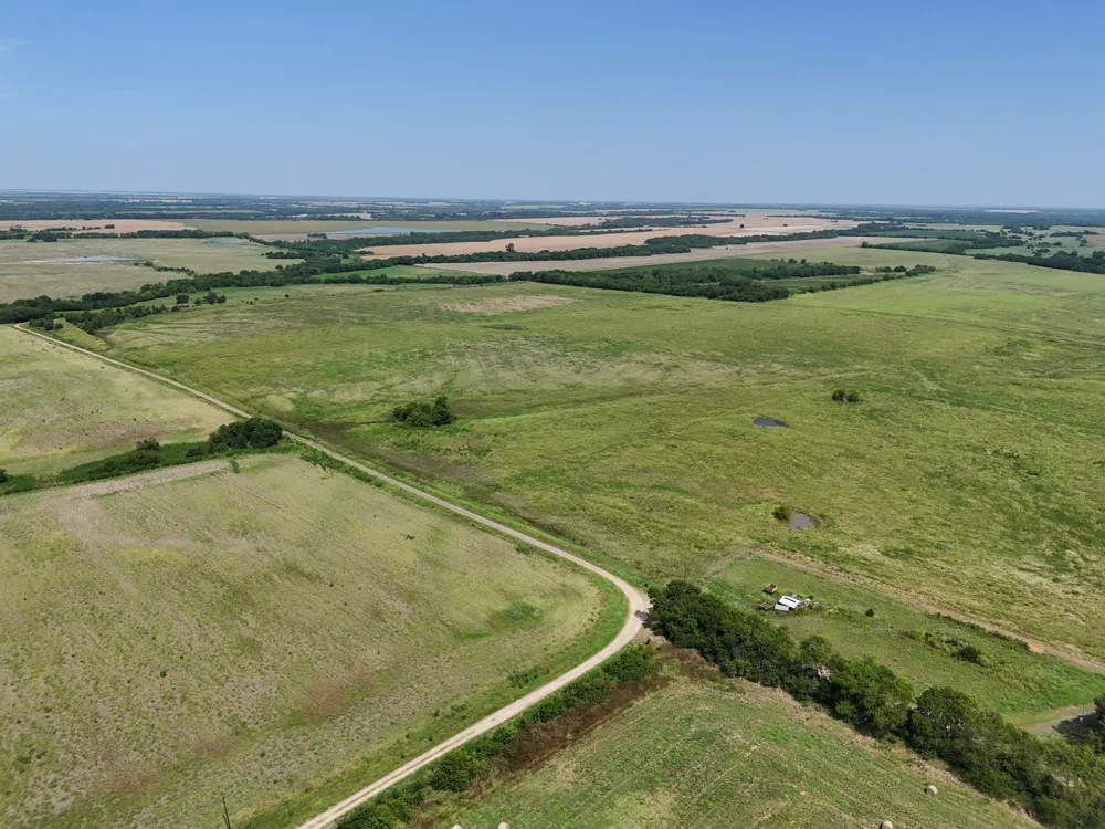 1200 County Road 27450 Honey Grove, TX 75446